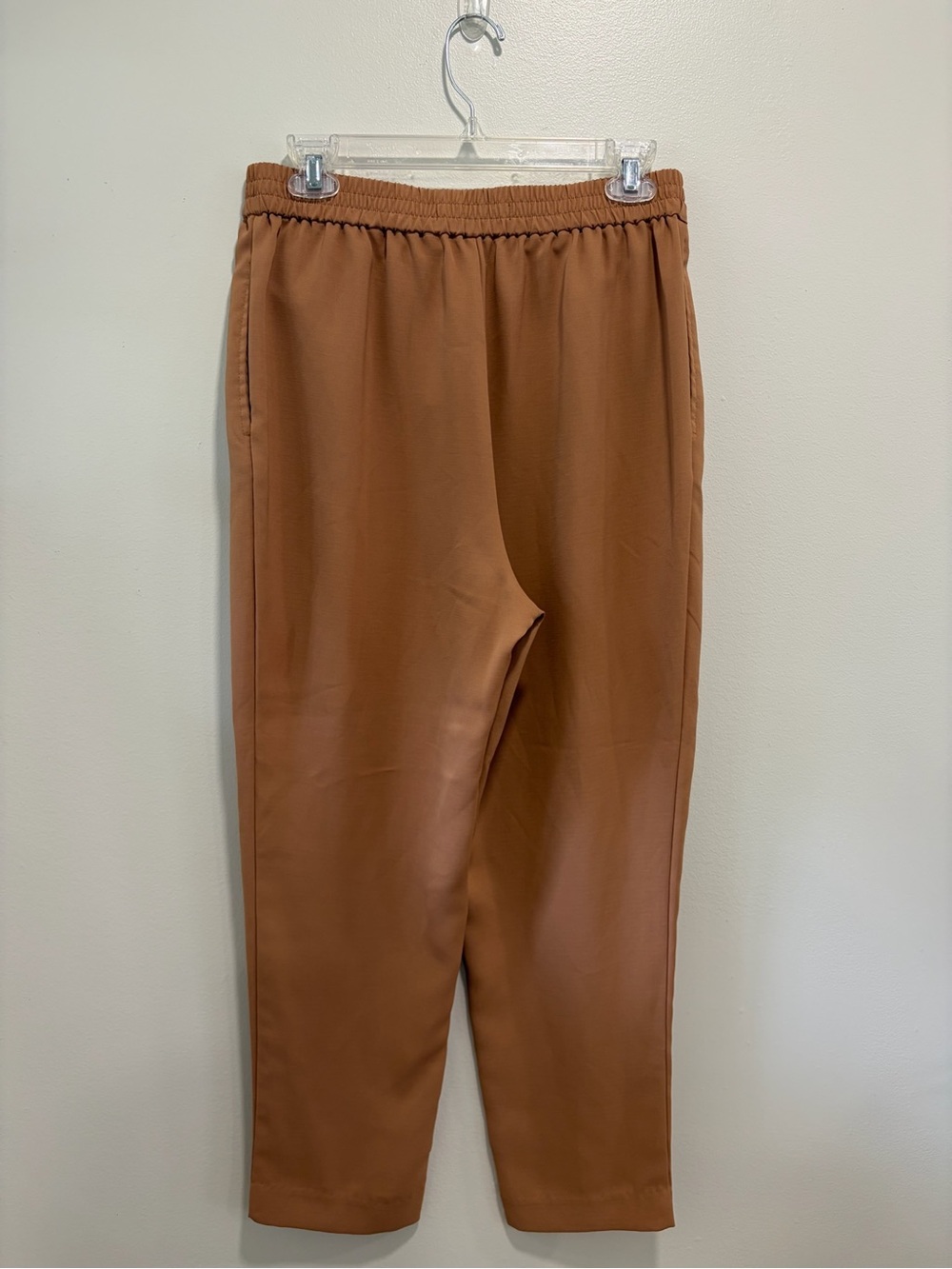Zara women’s Elastic-Waist Jogger Pants in Camel Brown
#0120